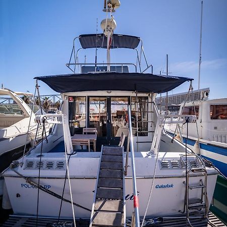 Hotel Spacious And Charming Boat In Port Forum Sant Adria de Besos Exterior foto